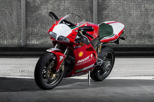 Ducati 916 Carl Fogarty