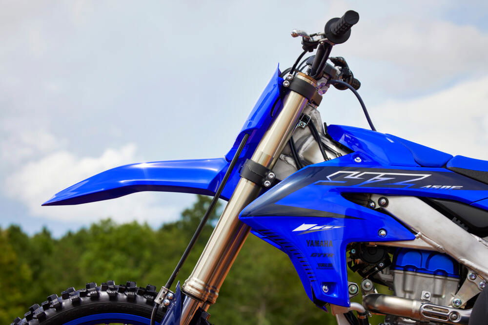 2023 Yamaha YZ450F side-on at front suspension