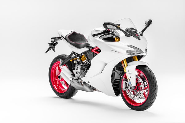 Ducati Supersport and Supersport S debut