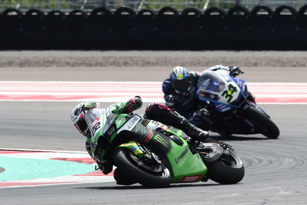 Alex Lowes leads Lorenzo Baldassarri, 2023 Indonesian WorldSBK. - Gold and Goose