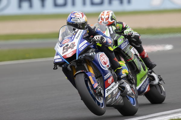 Toprak Razgatlioglu leads Jonathan Rea, 2023 UK WorldSBK. - Gold and Goose