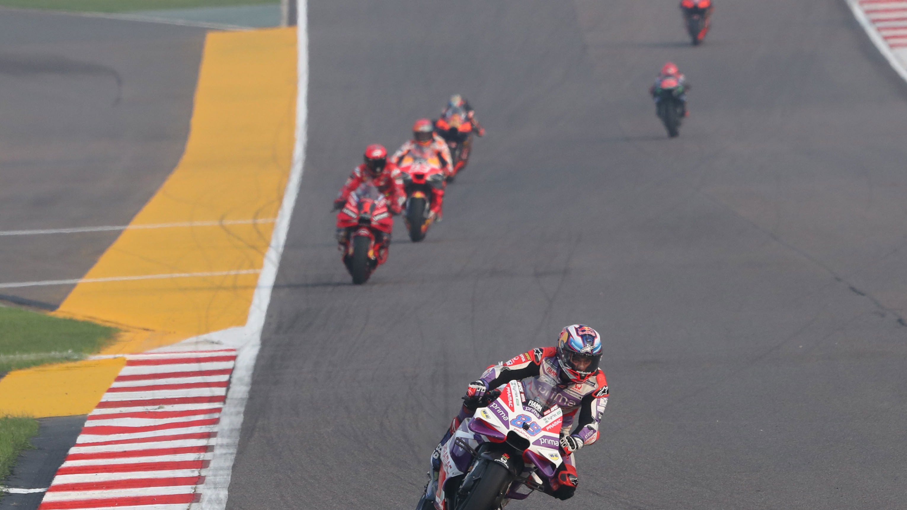 Jorge Martin leads 2023 MotoGP Indian Grand Prix (Sprint) - Gold and Goose