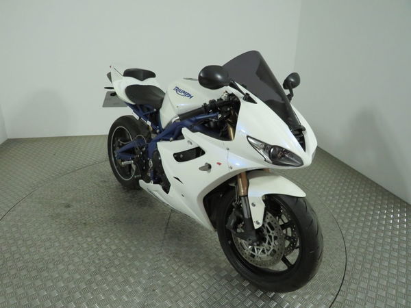 Triumph Daytona 675. - SuperBike Factory