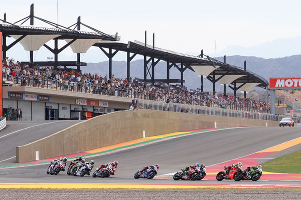 12_WorldSBK_2019_ARG_WorldSBK_Race_1_Start.jpg