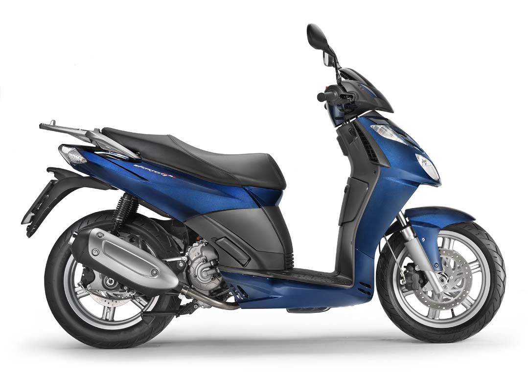 YP250R X-MAX (2005 - present) review