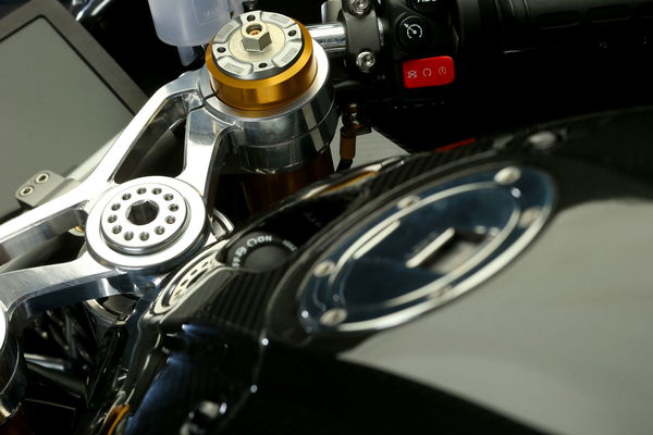 Revealed: new Norton V4 SS and V4 RR