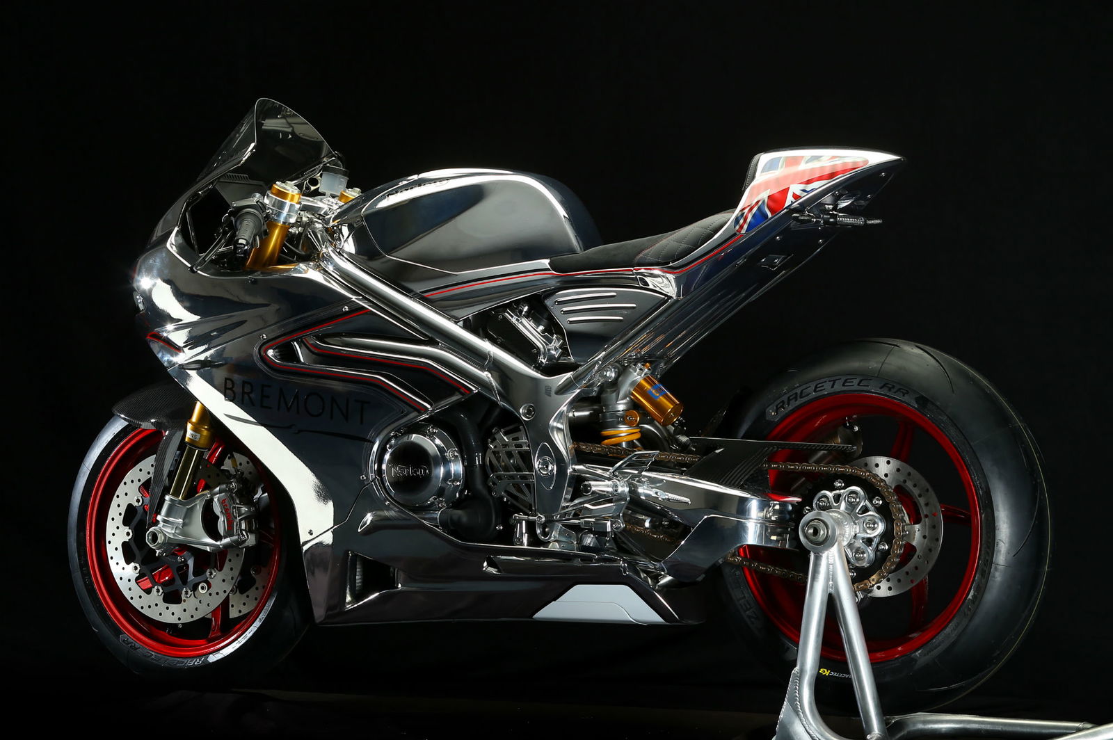 Revealed: new Norton V4 SS and V4 RR