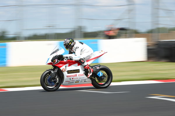 John McGuinness - Mugen Shinden Hachi TT Zero Isle of Man