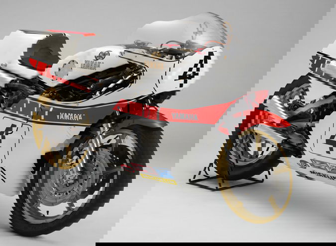Yamaha YZR750