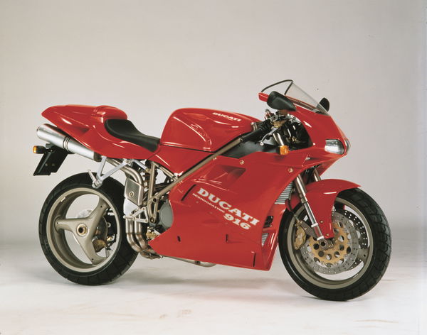 World's most beautiful motorcycle: Ducati's 916 celebrated