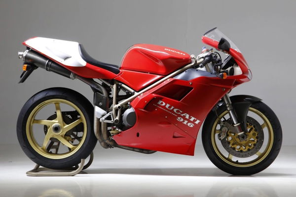 Ducati 916