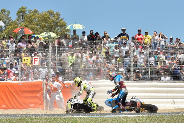 7 incredible pictures that captured THAT clash between Jack Miller and Bautista