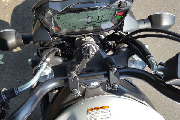 Suzuki SV650 2016 clocks