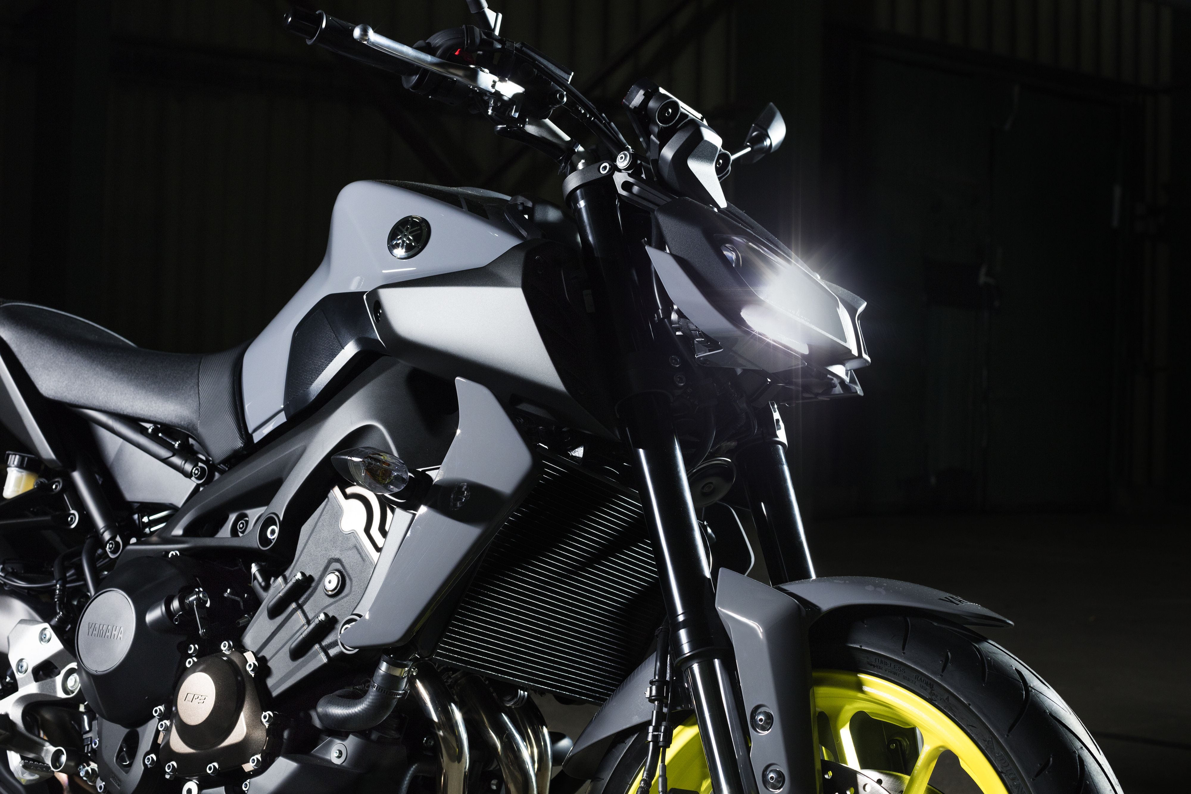 Yamaha MT-09 gets MT-10 makeover and upgrades for 2017