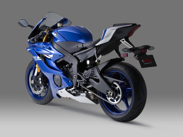 New Yamaha R6 revealed