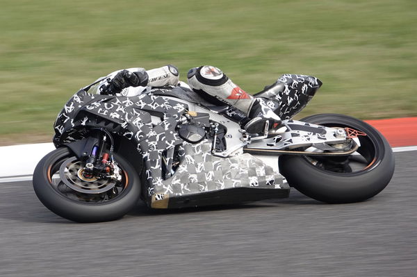 2020 Honda Fireblade testing