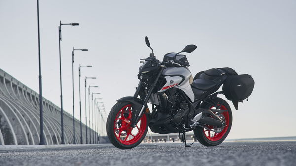 Yamaha MT-125 MT-03 Sport Packs