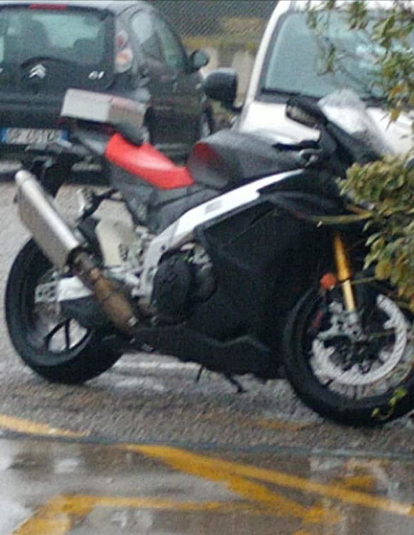 2021 Aprilia RSV4