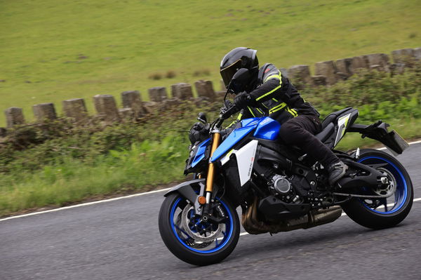 2021 GSX-S1000 Visordown review