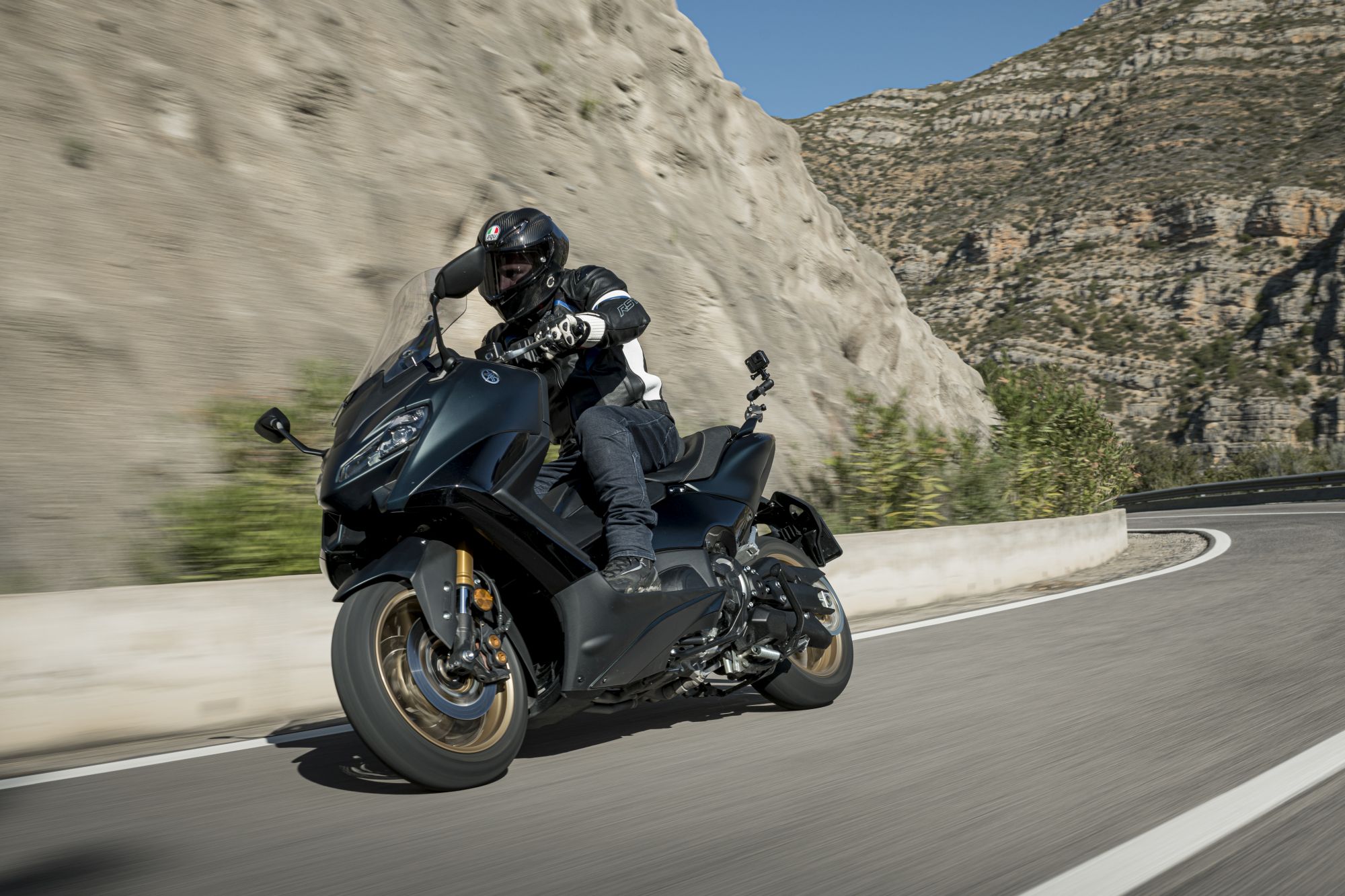 Yamaha (2022) Tmax Tech Max Review 