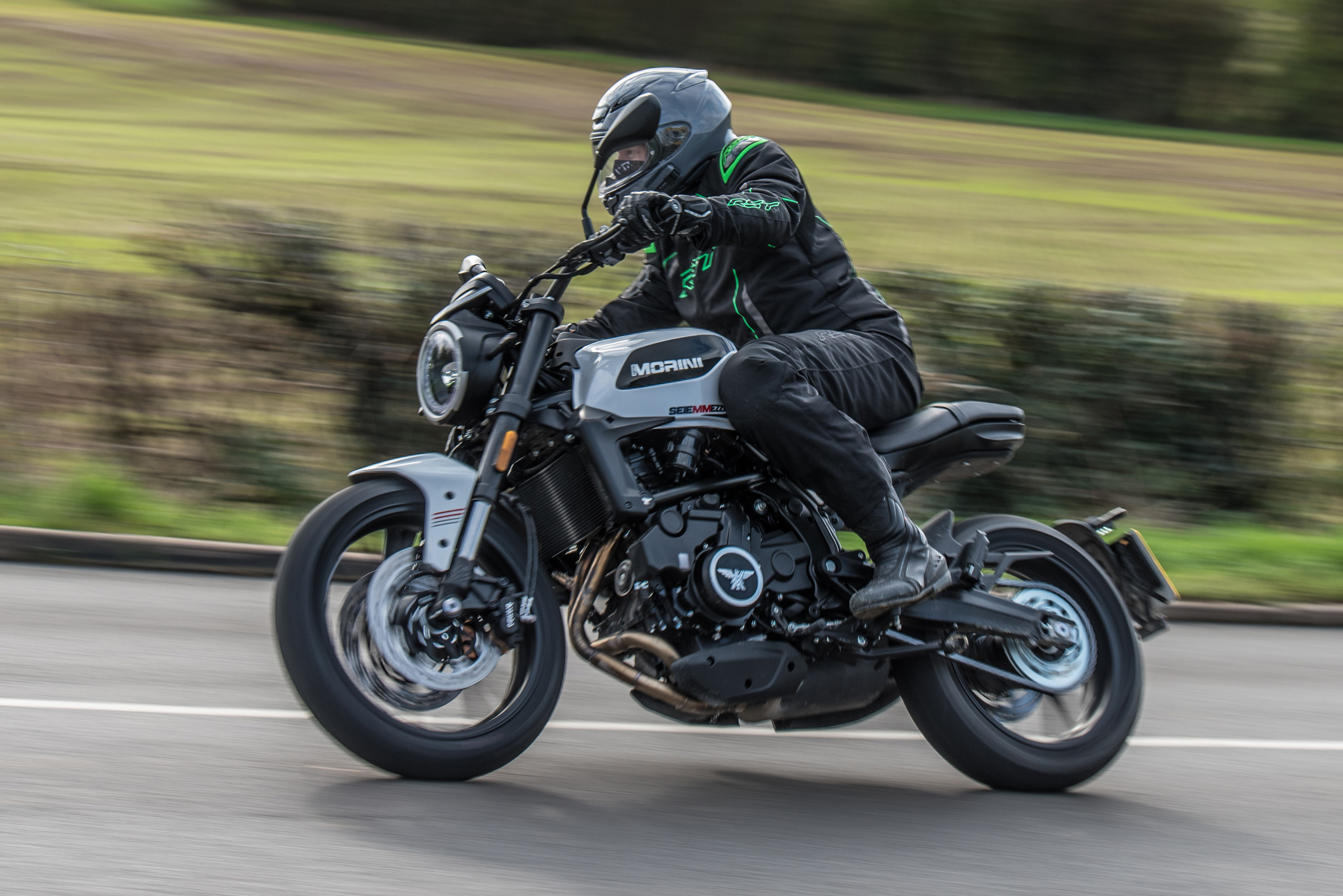 Moto Morini Seiemmezzo 650 2022 review