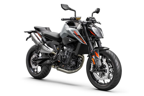 2023 KTM 790 Duke. - KTM