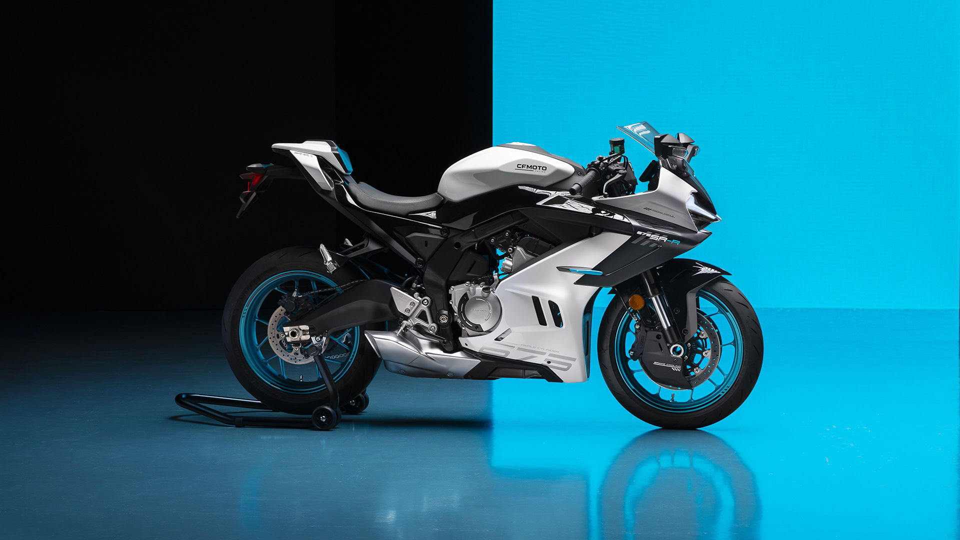 CFMoto 675SR-R