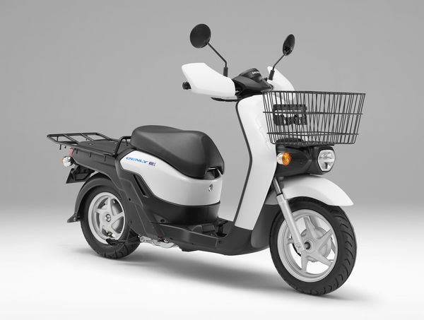 The BENLY e: I electric utility scooter