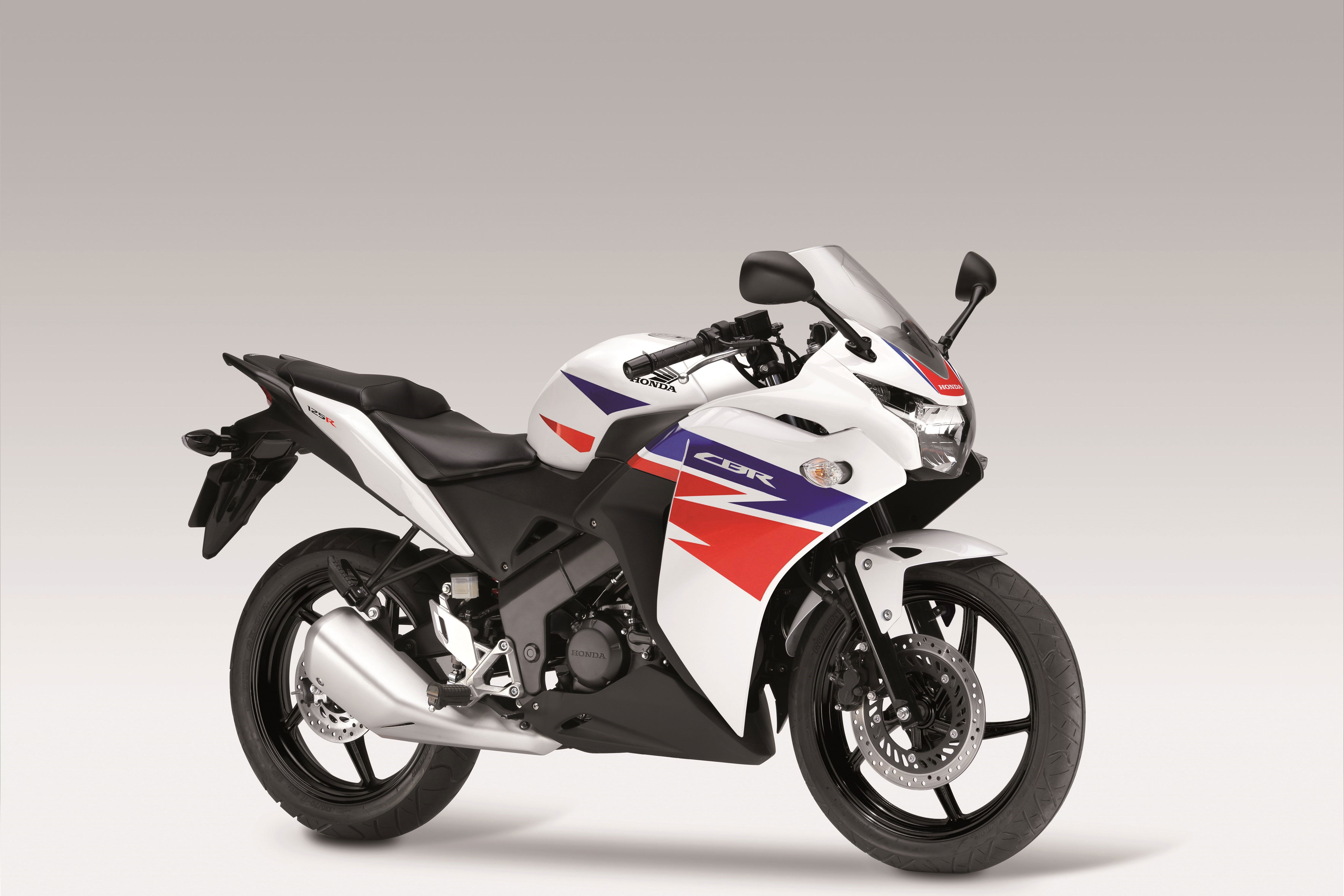 Honda CBR 125R - front