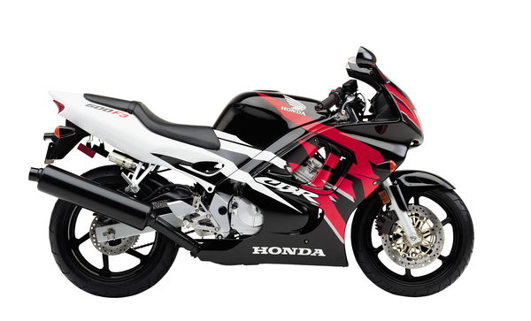 Honda CBR600F - side