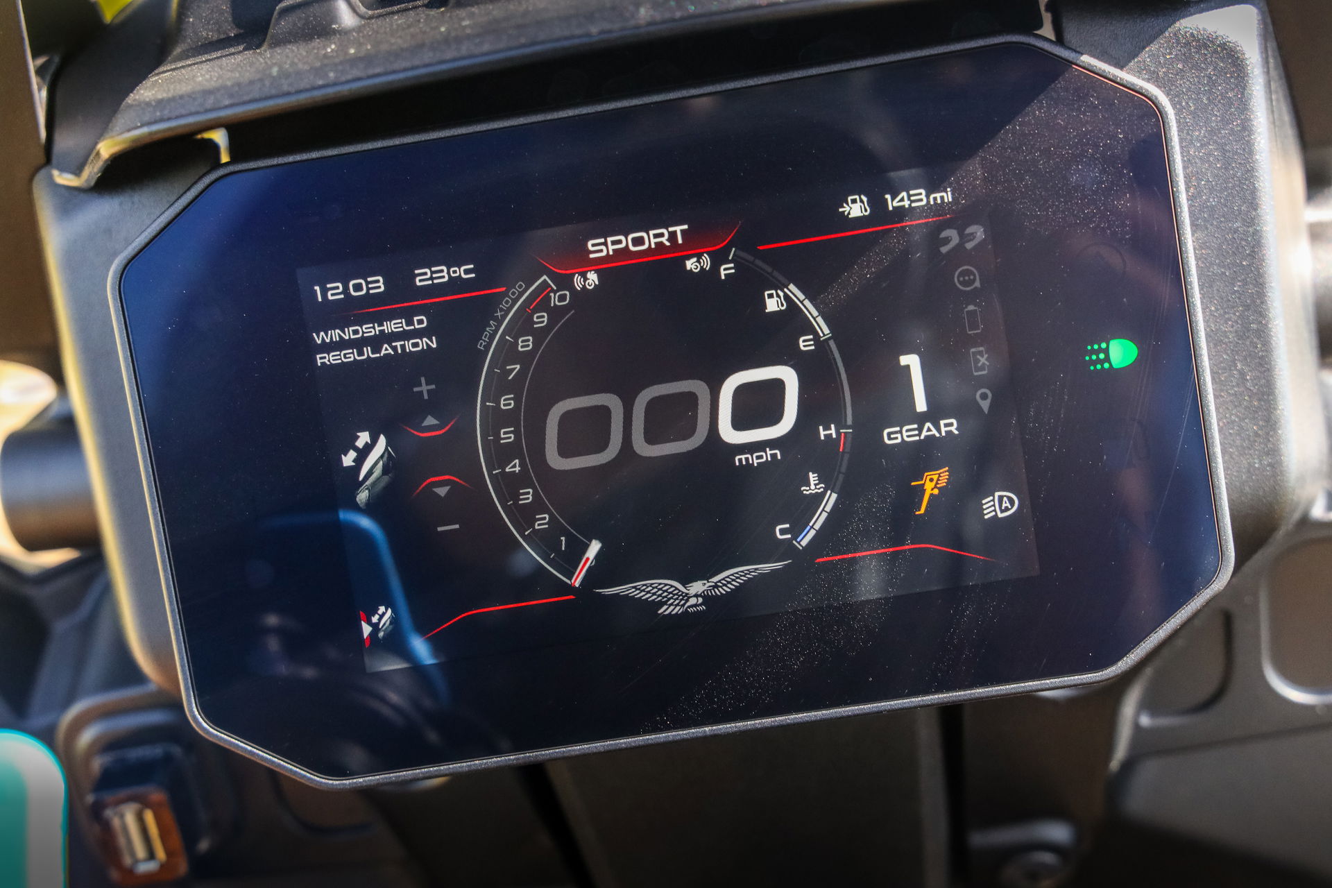 Moto Guzzi Stelvio - display