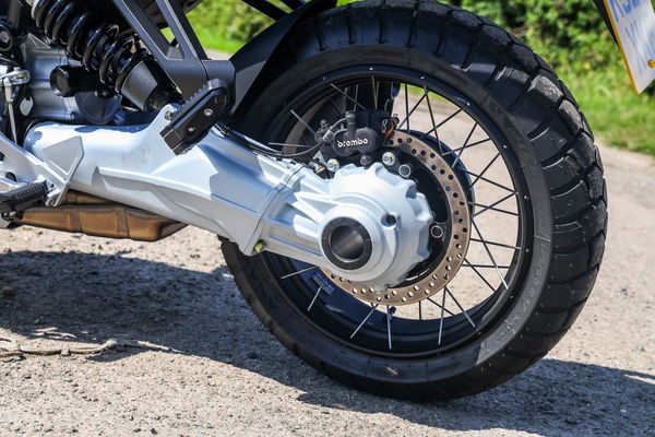 Moto Guzzi Stelvio - swingarm 