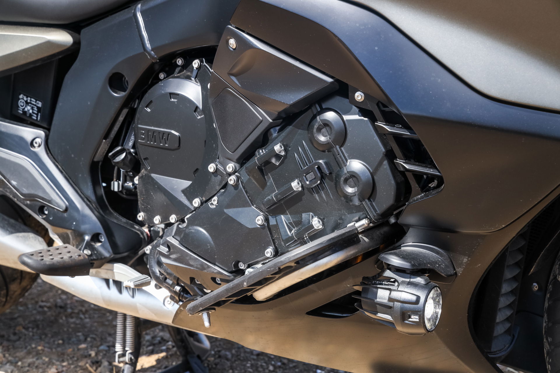 The inline six-cylinder 1,649cc engine