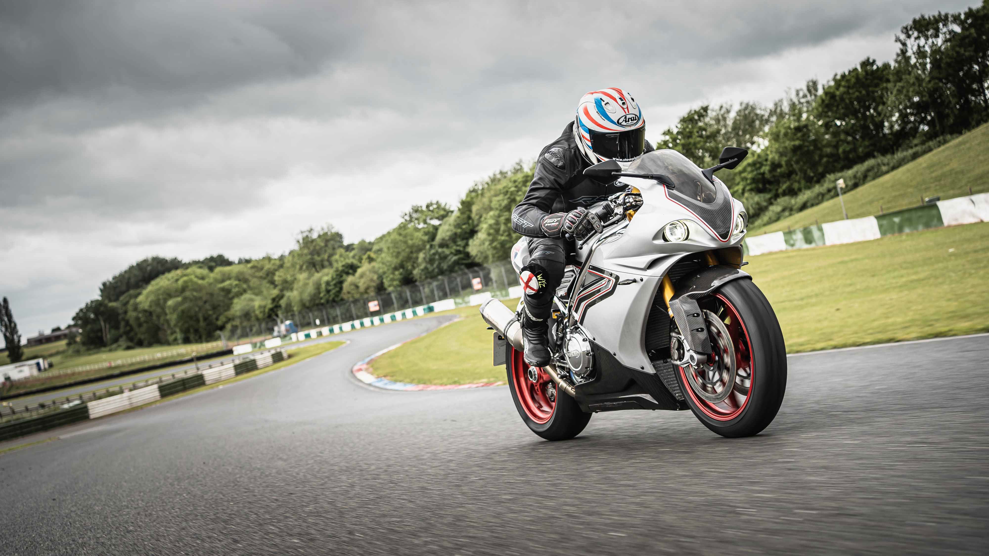 Norton V4