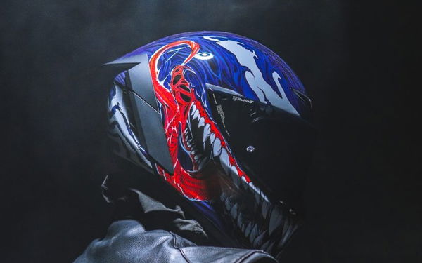 The Venom Ruroc Motorcycle Helmet