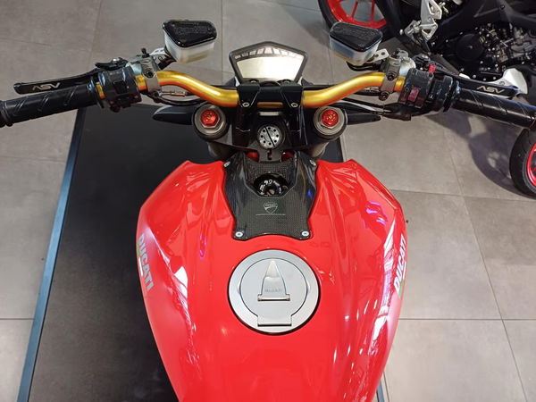 Ducati Streetfighter 848 - cockpit