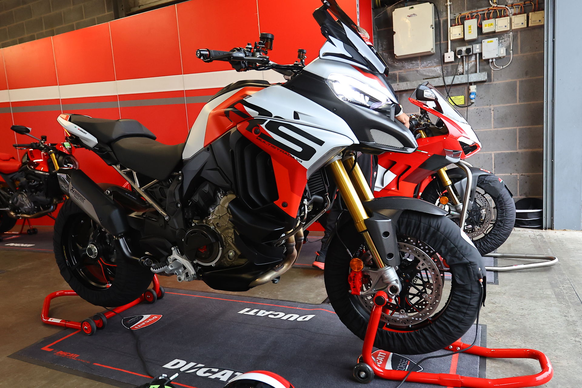 Sitting next to a Panigale V4 really accentuates the size of the bike