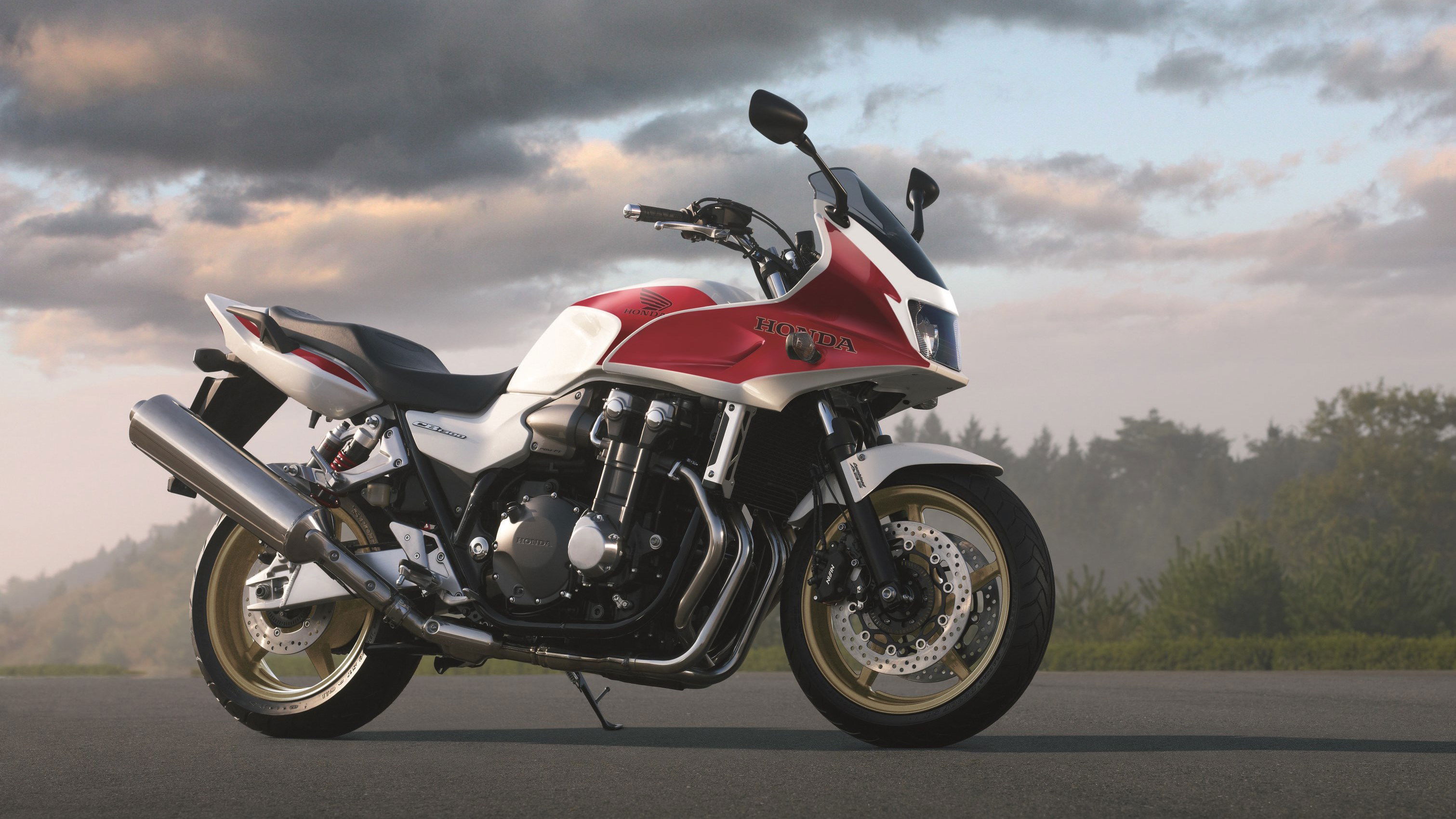 Honda CB1300 S - front