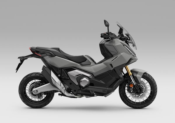 Honda X-ADV side