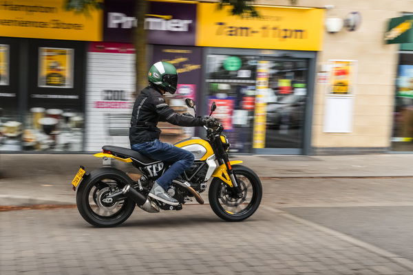 Ducati Scrambler - urban riding