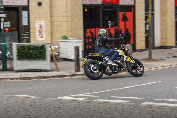 Ducati Scrambler - urban riding