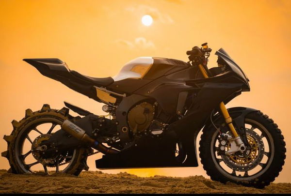 Yamaha R1 in the Desert