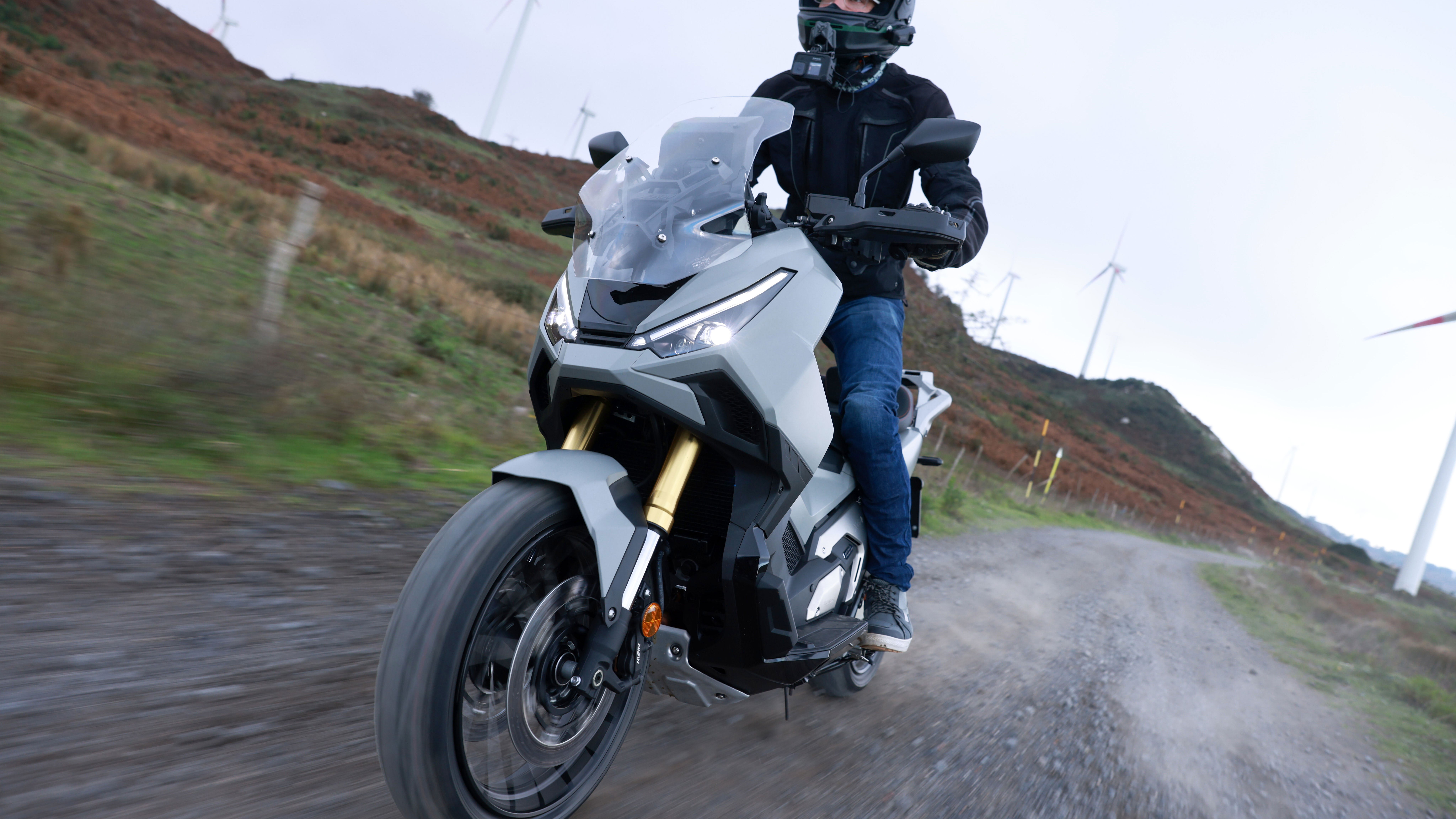 Honda X-ADV - off-road riding