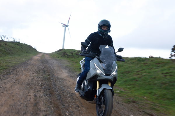 Honda X-ADV - off-road riding