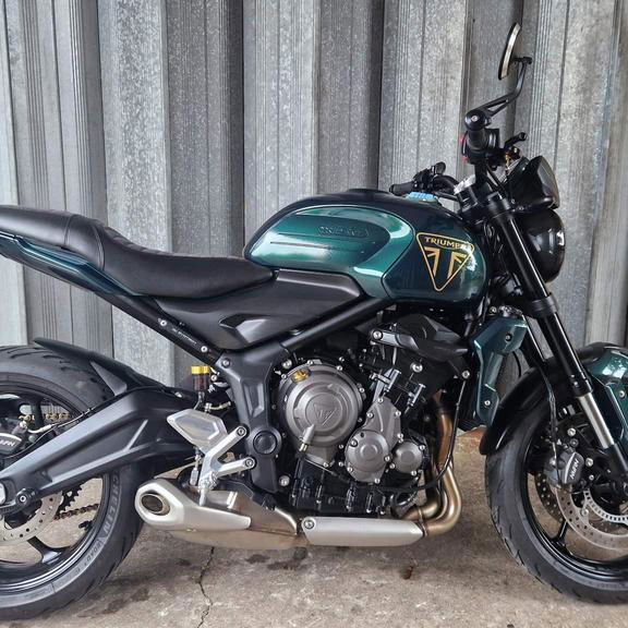 Triumph Trident 660 - side