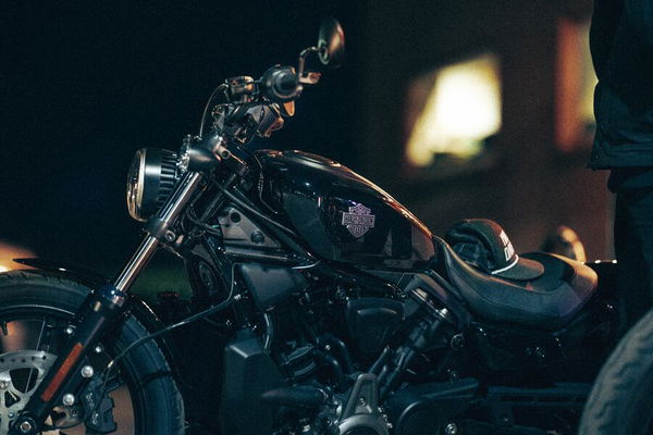 Harley-Davidson Nightster night shot