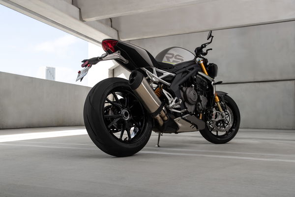 Triumph Speed Triple 1200 RS - rear