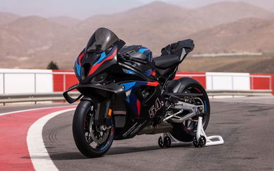 BMW M1000 RR