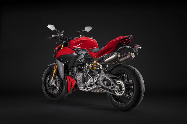 2025 Ducati Streetfighter V2 - rear