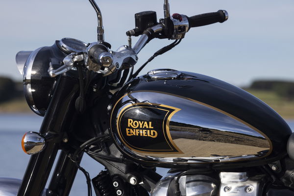 Royal Enfield Classic 650 tank